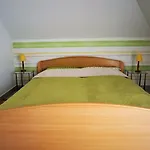 Nefelejcs Apartmanhaz Gyenesdiás