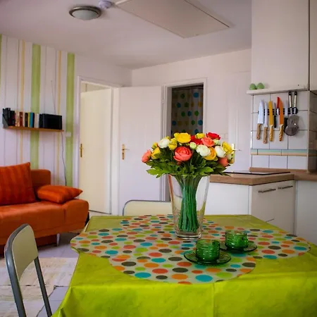 Nefelejcs Apartmanhaz *