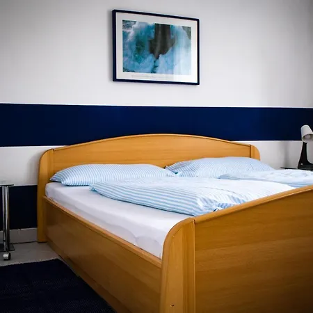 Nefelejcs Apartmanhaz * 기에네스디아스