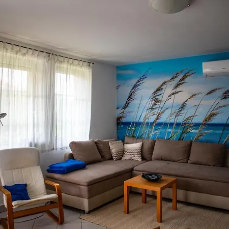 Nefelejcs Apartmanhaz Apartment Gyenesdias