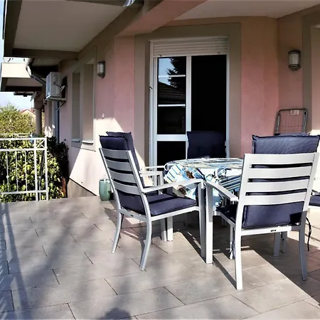 Nefelejcs Apartmanhaz