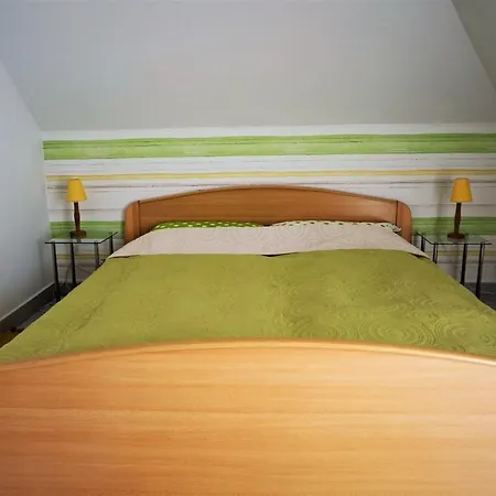 Nefelejcs Apartmanhaz Gyenesdiás
