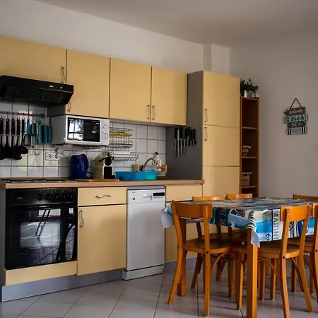 Apartment Nefelejcs Apartmanhaz Gyenesdias