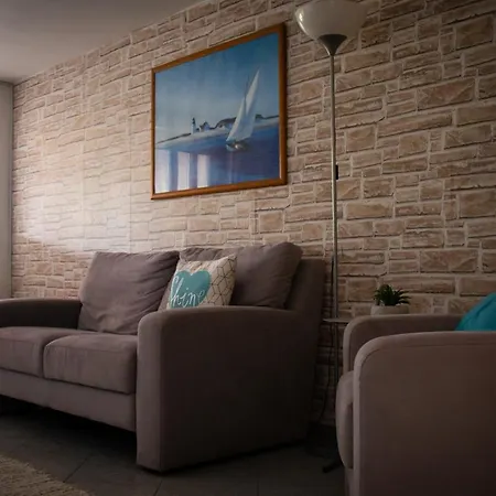 Nefelejcs Apartmanhaz * Gyenesdias