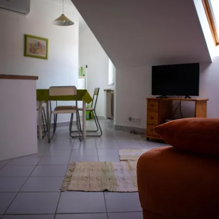 Nefelejcs Apartmanhaz