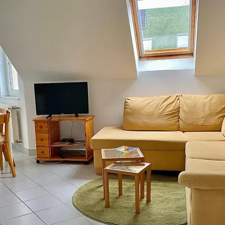 Apartment Nefelejcs Apartmanhaz Gyenesdias