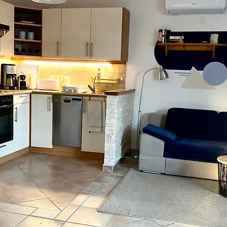 Nefelejcs Apartmanhaz Apartment Gyenesdias